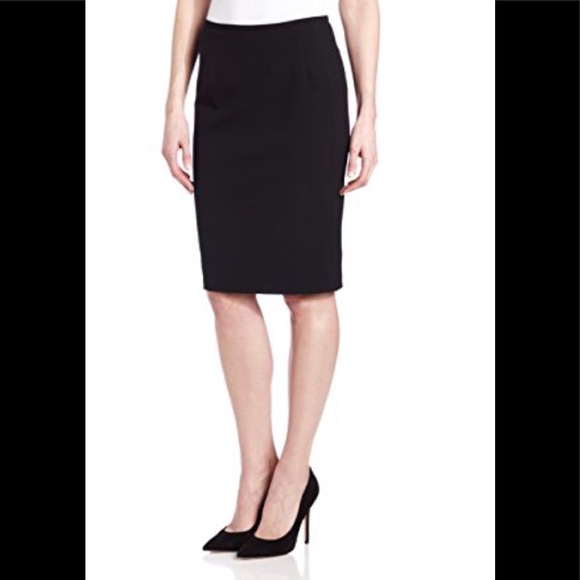 Jones New York Dresses & Skirts - Jones New York size 8 black pencil skirt